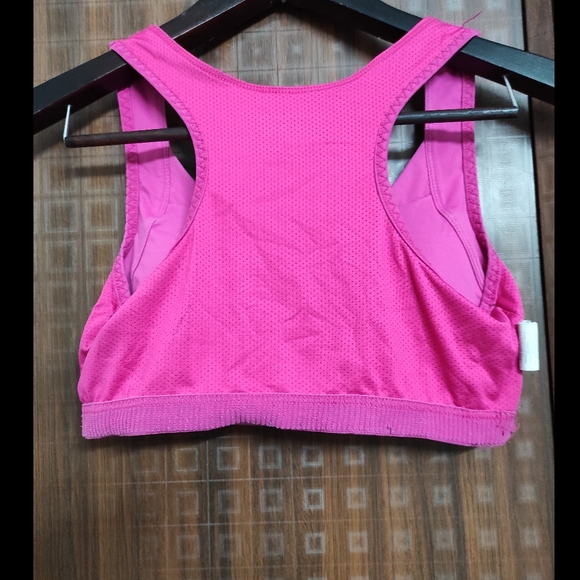 Pink sports bra - Picture 8 of 10